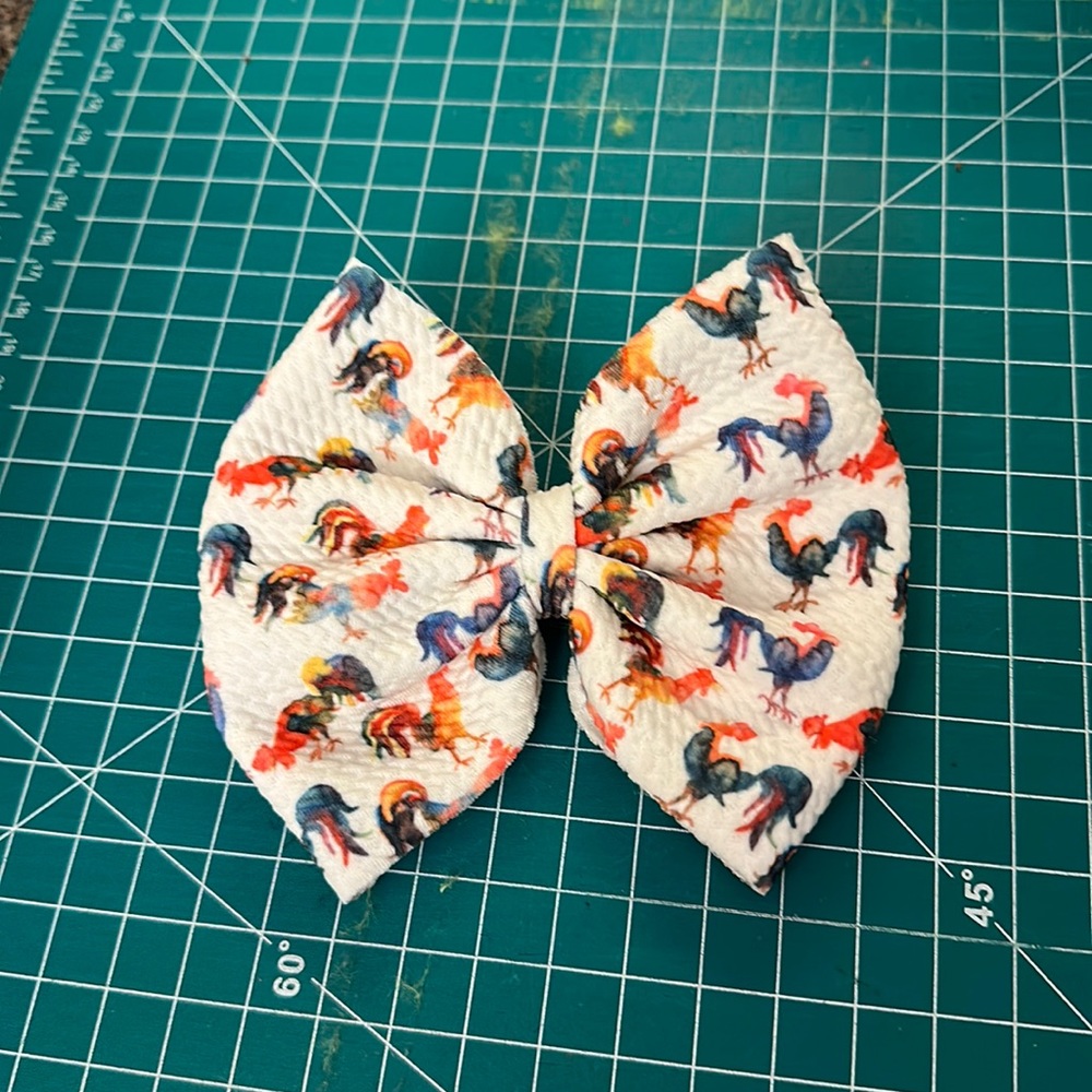 Rooster bow